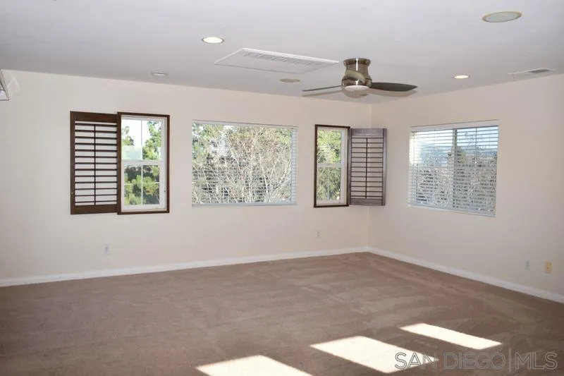 1437 Caminito Sicilia Chula Vista, CA 91915