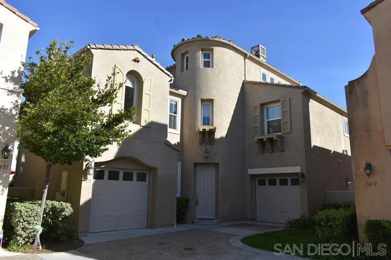 1437 Caminito Sicilia Chula Vista, CA 91915
