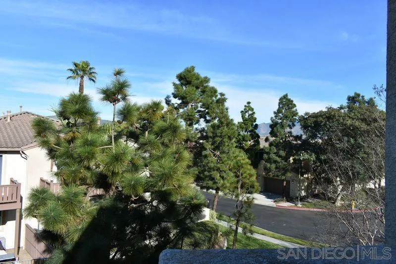1437 Caminito Sicilia Chula Vista, CA 91915