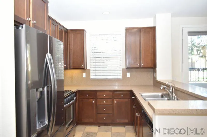 1437 Caminito Sicilia Chula Vista, CA 91915
