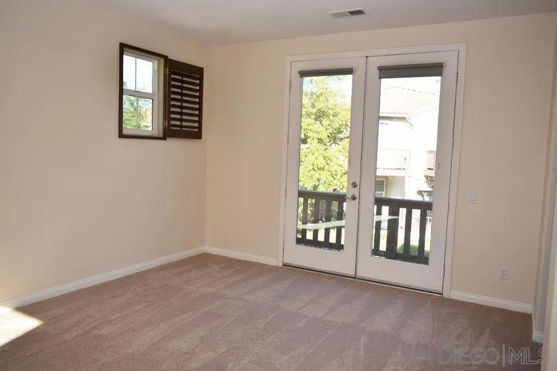 1437 Caminito Sicilia Chula Vista, CA 91915