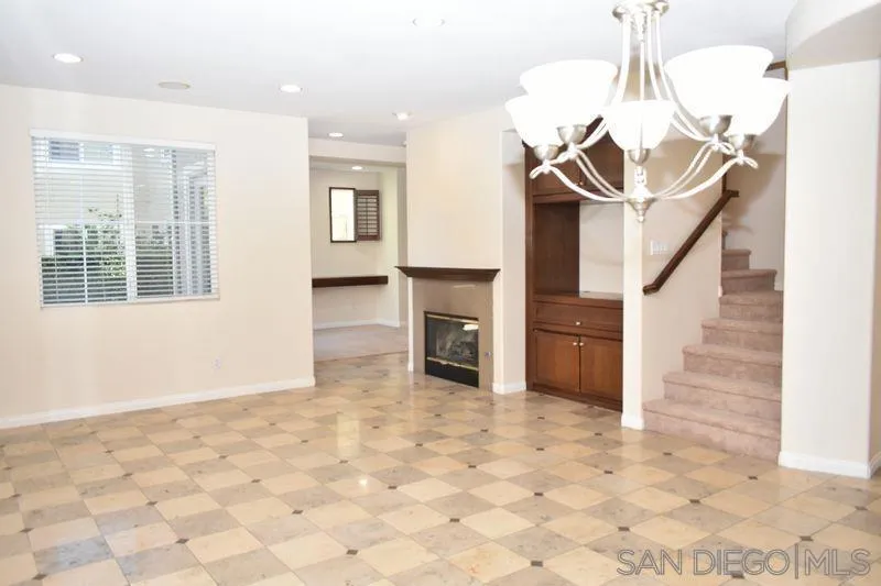 1437 Caminito Sicilia Chula Vista, CA 91915