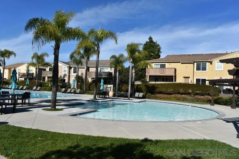 1437 Caminito Sicilia Chula Vista, CA 91915