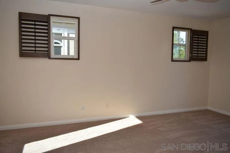 1437 Caminito Sicilia Chula Vista, CA 91915