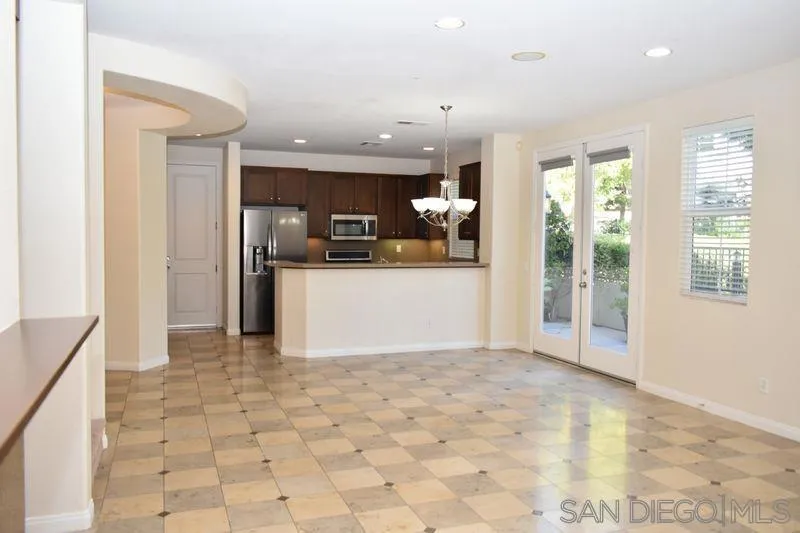 1437 Caminito Sicilia Chula Vista, CA 91915