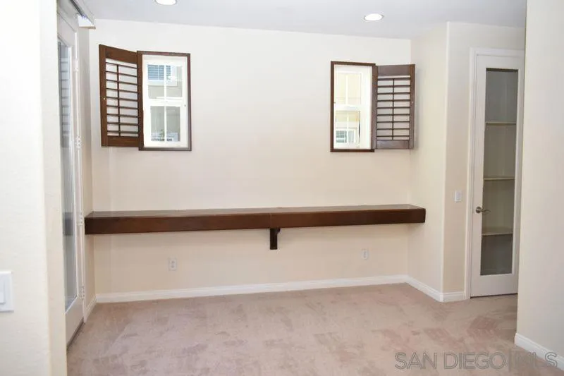 1437 Caminito Sicilia Chula Vista, CA 91915