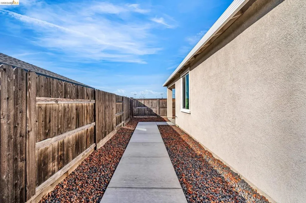 2087 Stars Dr Rio Vista, CA 94571