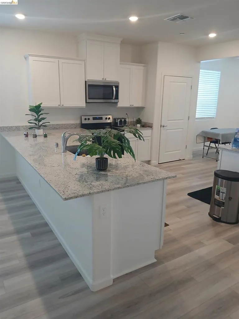 2087 Stars Dr Rio Vista, CA 94571