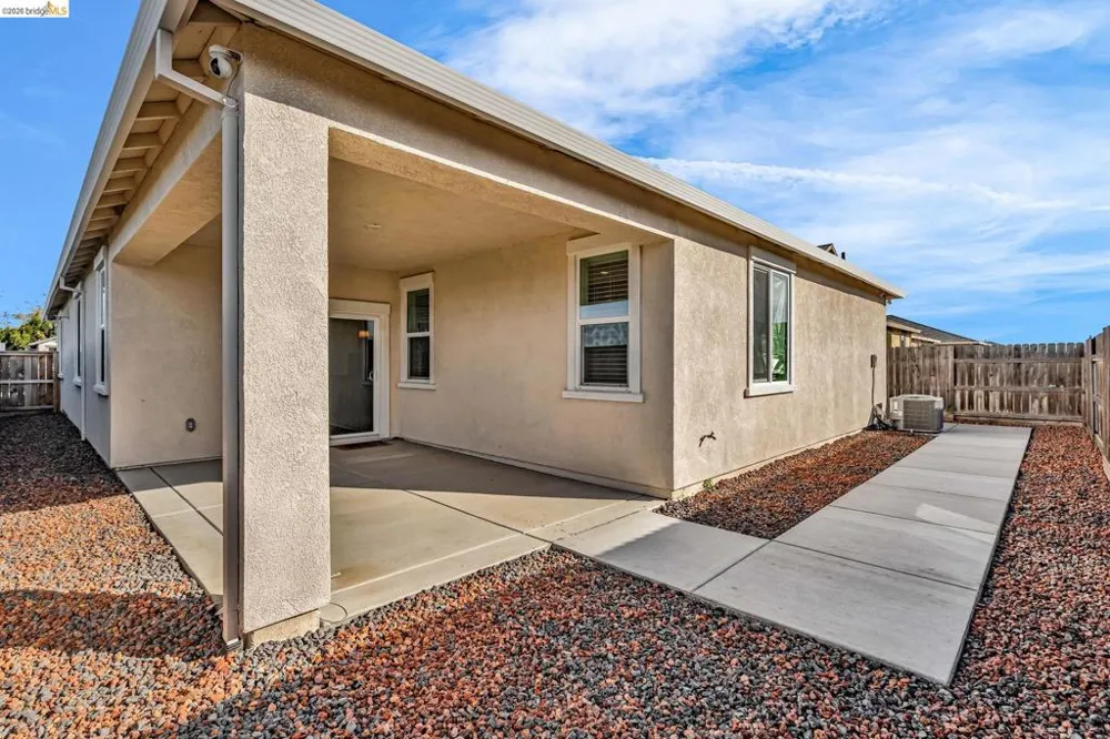 2087 Stars Dr Rio Vista, CA 94571