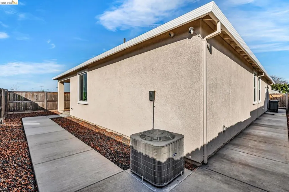 2087 Stars Dr Rio Vista, CA 94571