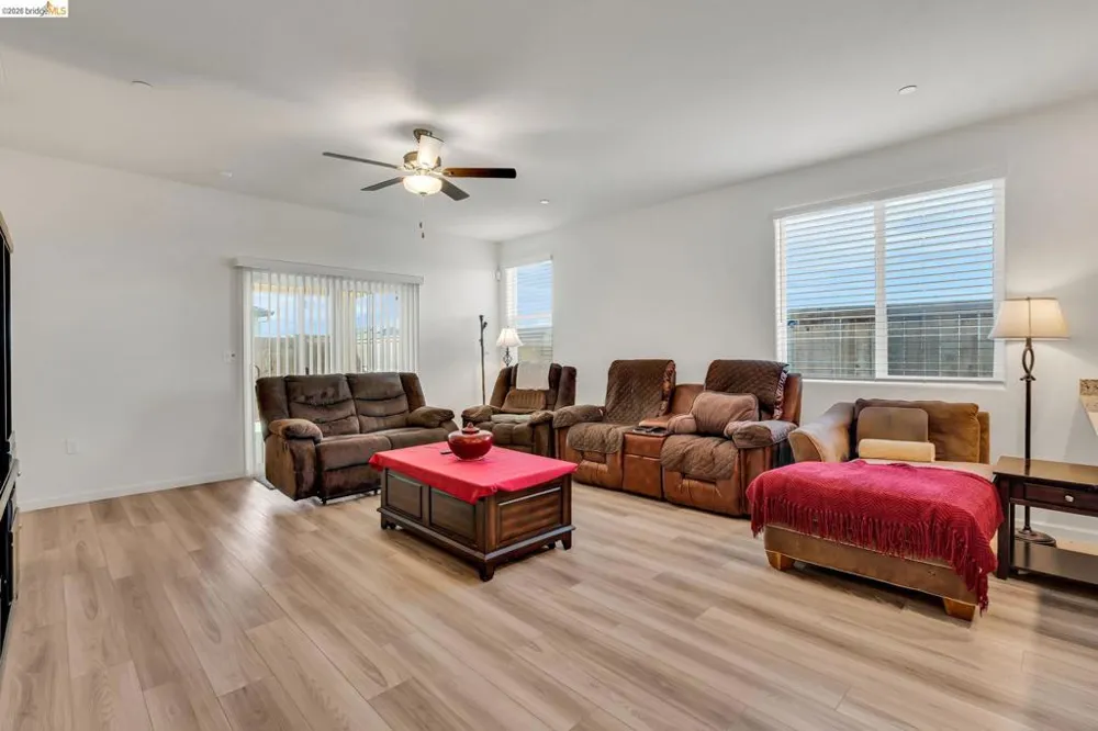 2087 Stars Dr Rio Vista, CA 94571