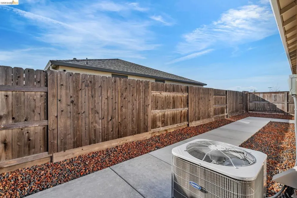 2087 Stars Dr Rio Vista, CA 94571