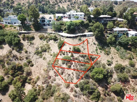 2072 Lewis Terrace
