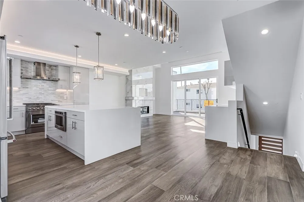 2302 Perkins Lane Redondo Beach, CA 90278