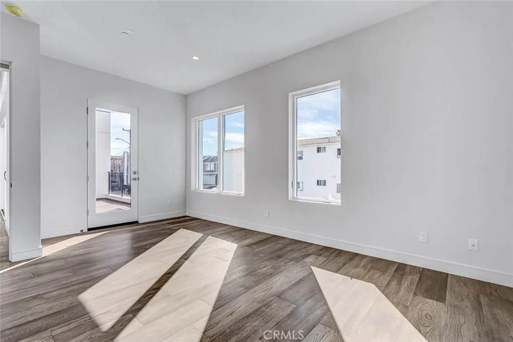 2302 Perkins Lane Redondo Beach, CA 90278