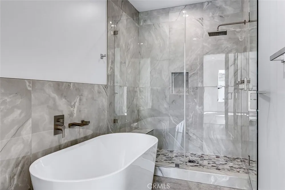 2302 Perkins Lane Redondo Beach, CA 90278