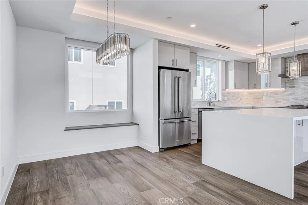 2302 Perkins Lane Redondo Beach, CA 90278