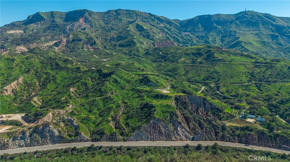 18500 S Mountain Road Santa Paula, CA 93060