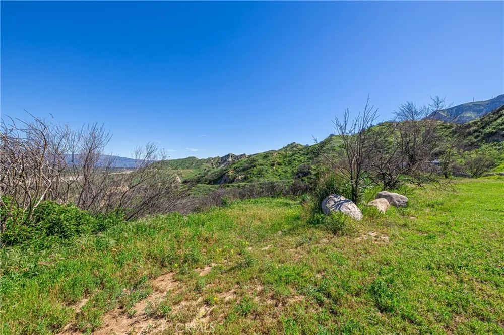 18500 S Mountain Road Santa Paula, CA 93060