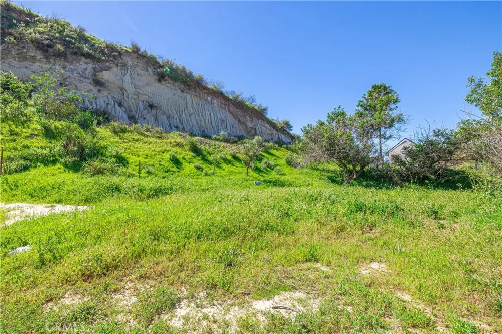 18500 S Mountain Road Santa Paula, CA 93060