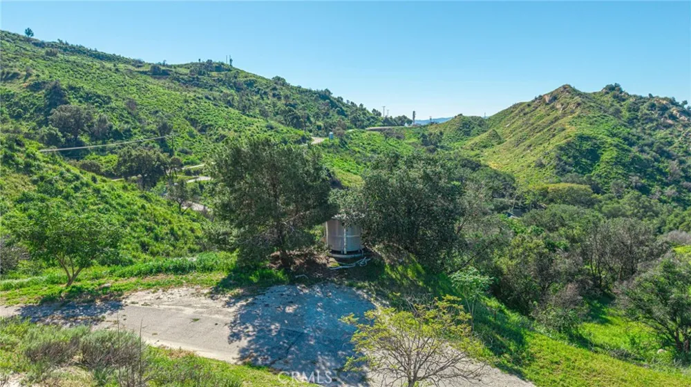 18500 S Mountain Road Santa Paula, CA 93060