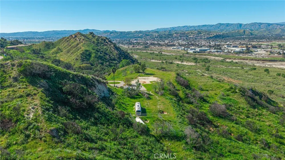 18500 S Mountain Road Santa Paula, CA 93060