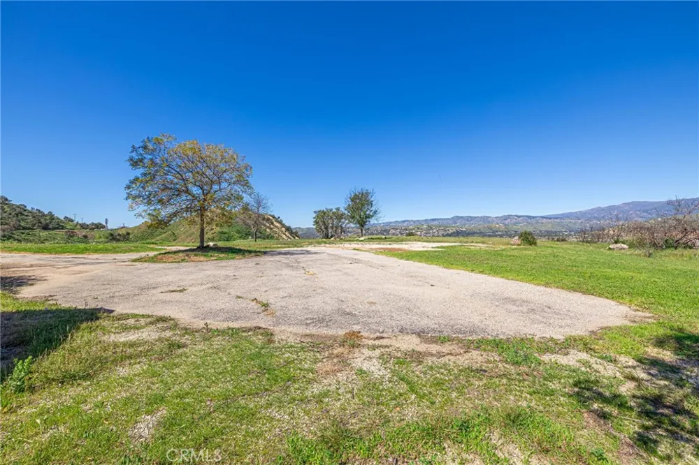 18500 S Mountain Road Santa Paula, CA 93060