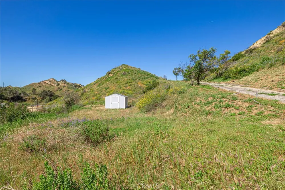 18500 S Mountain Road Santa Paula, CA 93060