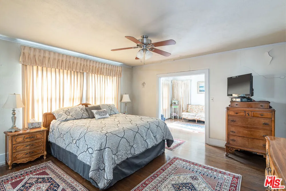 5231 Franklin Avenue Los Angeles, CA 90027
