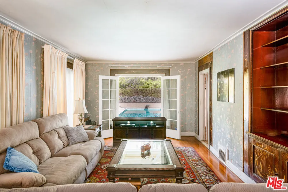 5231 Franklin Avenue Los Angeles, CA 90027