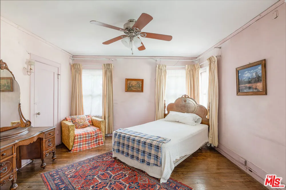 5231 Franklin Avenue Los Angeles, CA 90027
