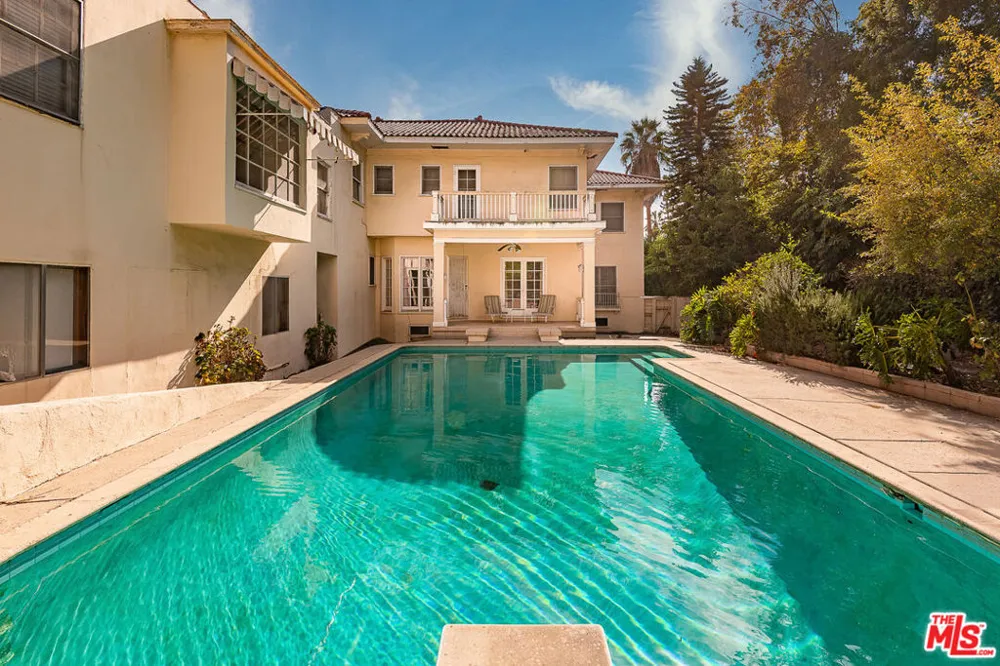 5231 Franklin Avenue Los Angeles, CA 90027