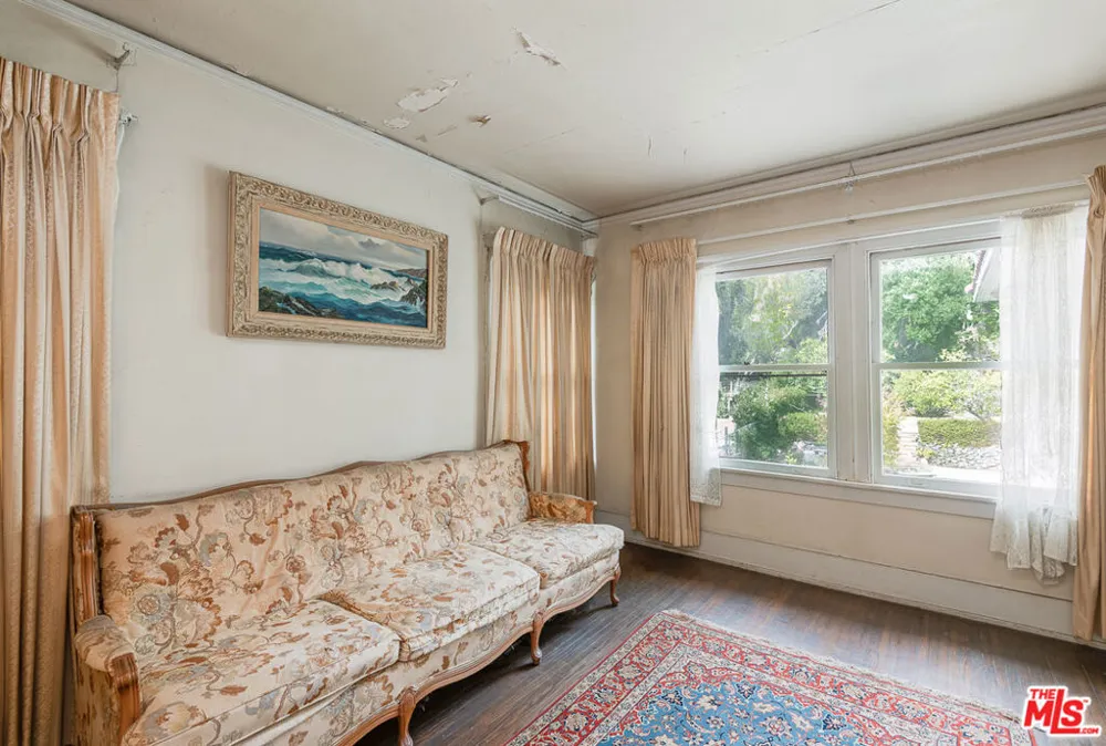 5231 Franklin Avenue Los Angeles, CA 90027
