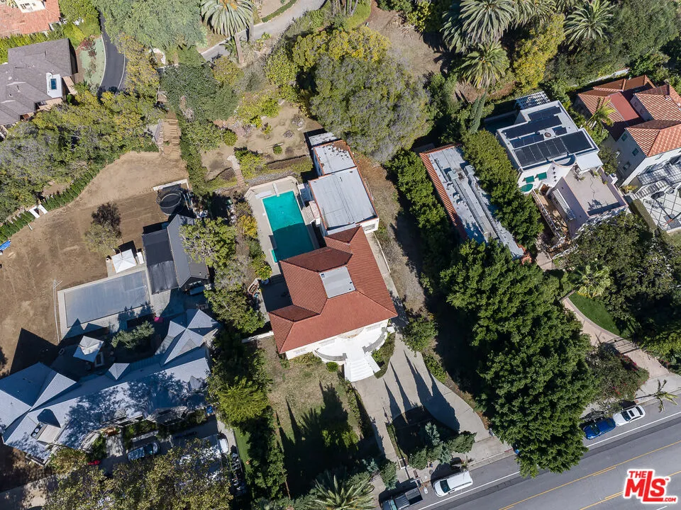 5231 Franklin Avenue Los Angeles, CA 90027