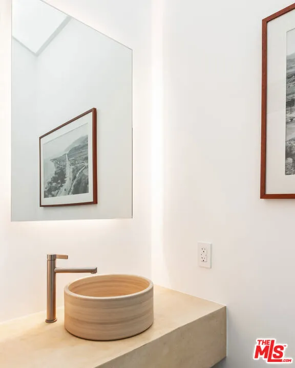 22822 Pacific Coast Highway Malibu, CA 90265