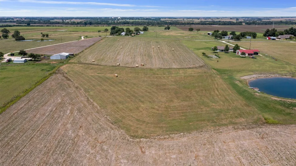 12473 County Road 440 Thorndale, TX 76577