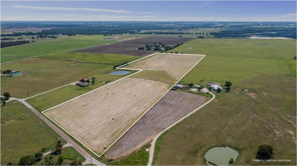 12473 County Road 440 Thorndale, TX 76577