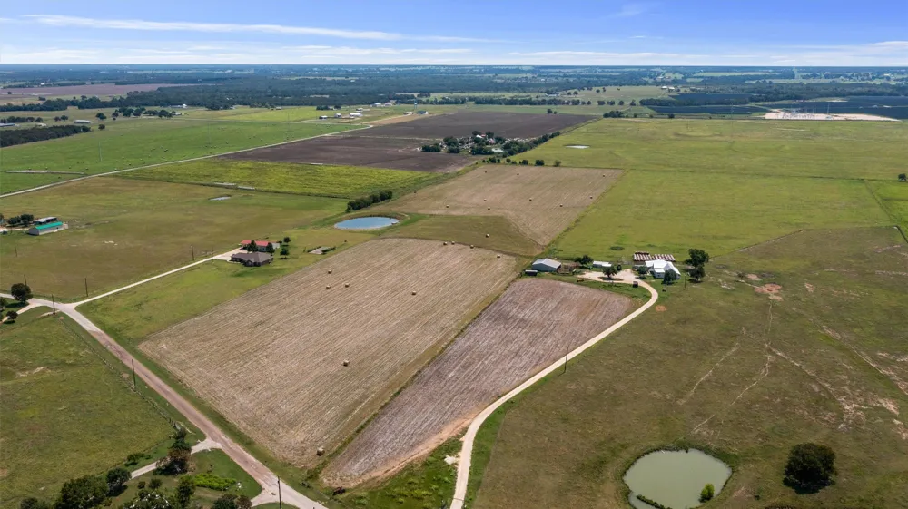 12473 County Road 440 Thorndale, TX 76577