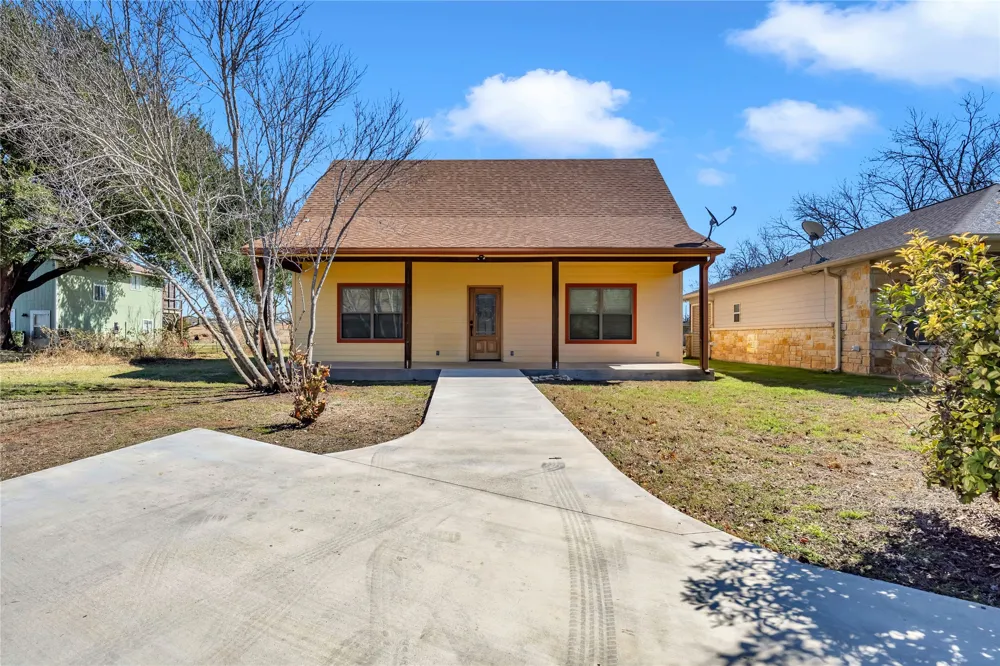 418 County Road 119A Kingsland, TX 78611