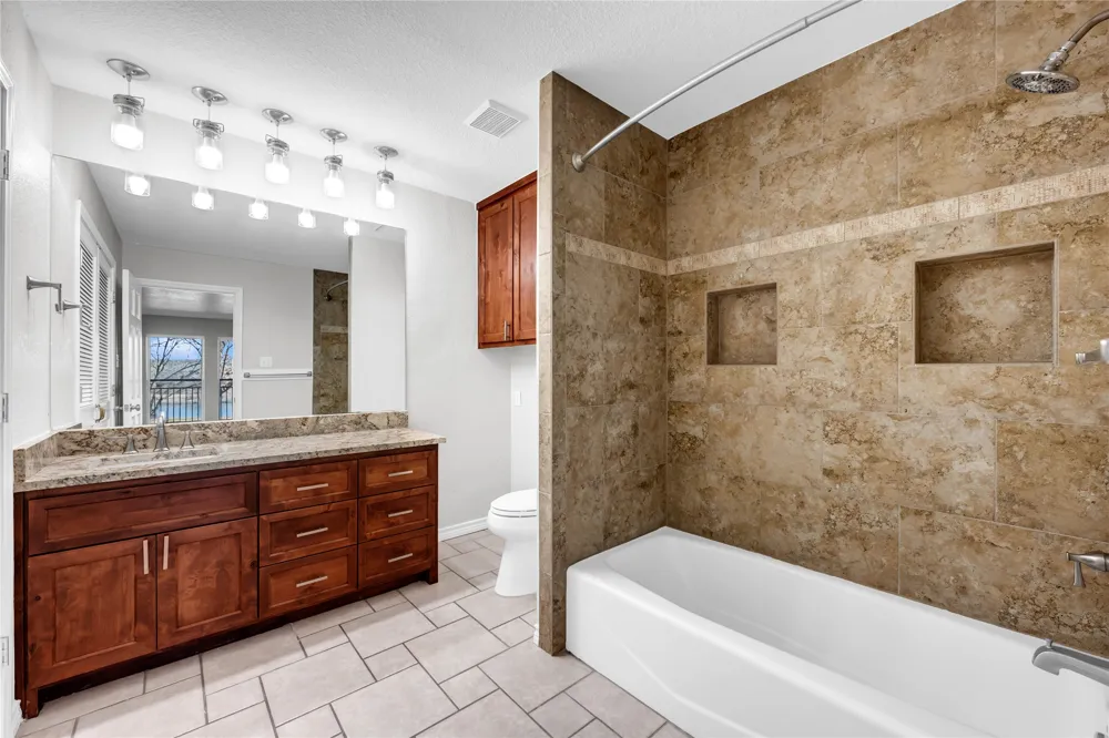 418 County Road 119A Kingsland, TX 78611