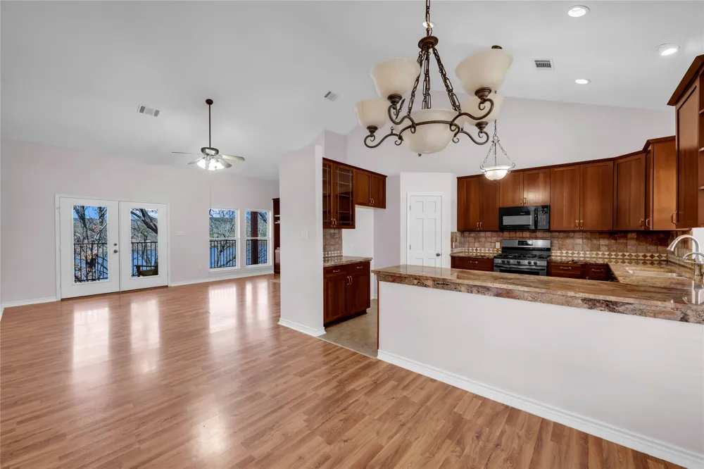 418 County Road 119A Kingsland, TX 78611
