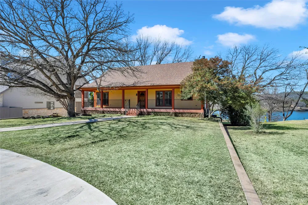 418 County Road 119A Kingsland, TX 78611