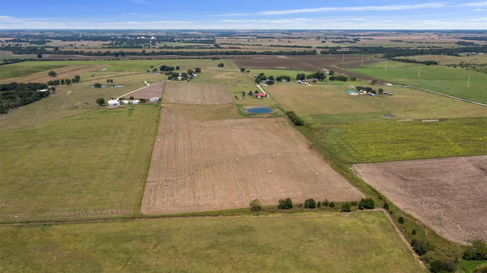 12473 County Road 440 Thorndale, TX 76577