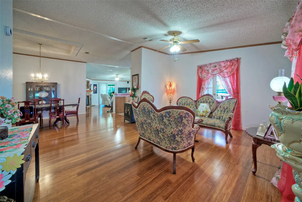 901 County Road 134 Road Hutto, TX 78634
