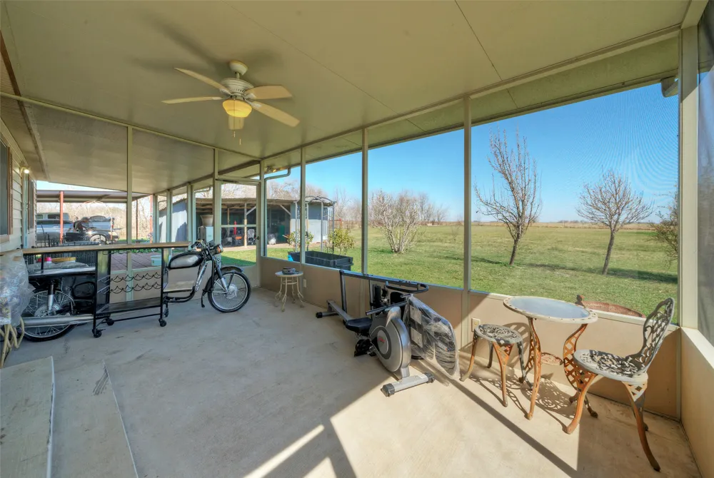901 County Road 134 Road Hutto, TX 78634