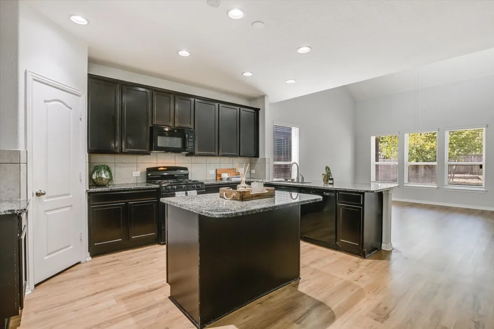 113 Cipressi Cove Georgetown, TX 78628