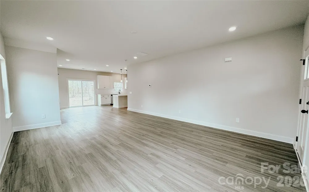 304 Woodside Drive Harrisburg, NC 28075