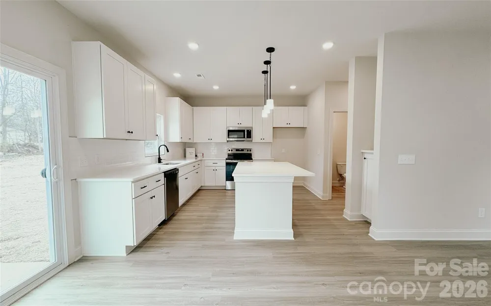 304 Woodside Drive Harrisburg, NC 28075