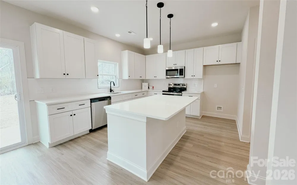 304 Woodside Drive Harrisburg, NC 28075