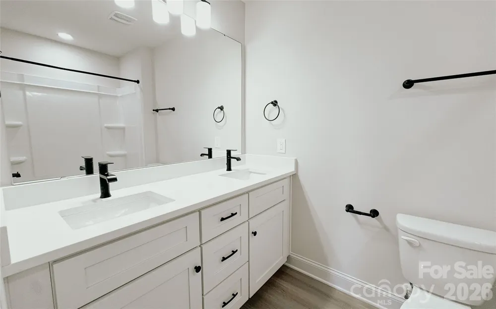 304 Woodside Drive Harrisburg, NC 28075